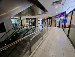 Lucky Plaza (D9), Shop House #488404501